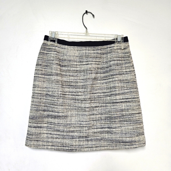 Ann Taylor Mini Skirt Women's Size 2P - Picture 10 of 12